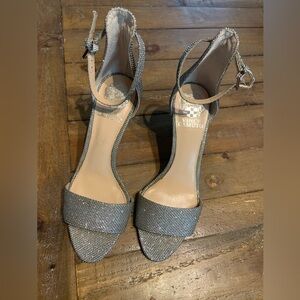 Vince Camuto women’s silver Vero Cuoio sparkle ankle buckle strap heels size 7.5